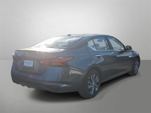 2025 Nissan Altima S FWD