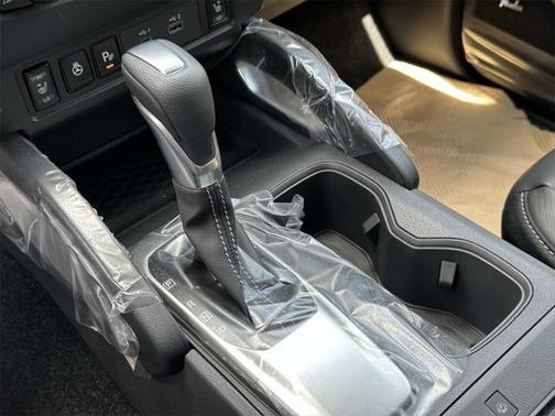 2025 Nissan Frontier SL