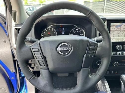 2025 Nissan Frontier SL
