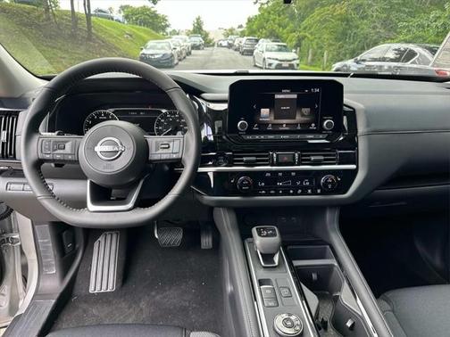 2025 Nissan Pathfinder SV 4WD