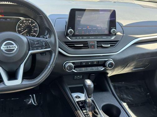Gun Metallic 2022 Nissan Altima SR Intelligent AWD