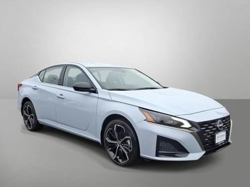 2025 Nissan Altima SR AWD