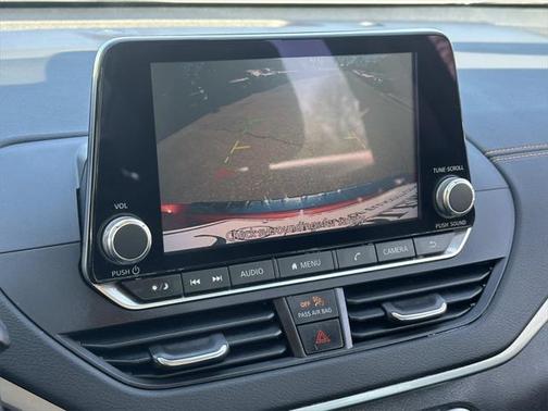 2022 Nissan Altima SR Intelligent AWD