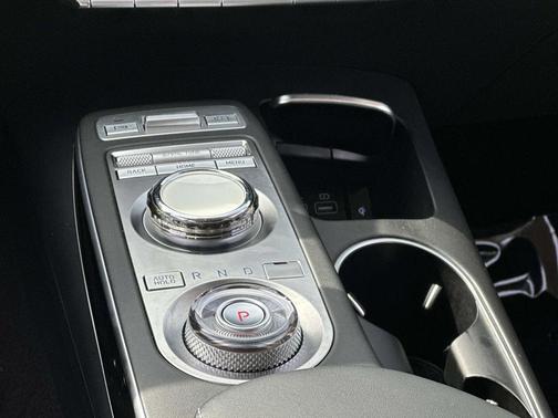 Savile Silver 2025 Genesis GV70 2.5T AWD