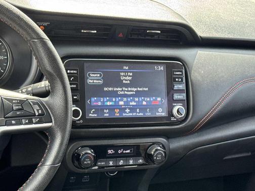 Super Black 2023 Nissan Kicks SR