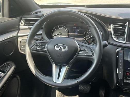 2022 INFINITI QX55 LUXE