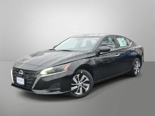 2025 Nissan Altima S FWD