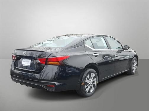 2025 Nissan Altima S FWD