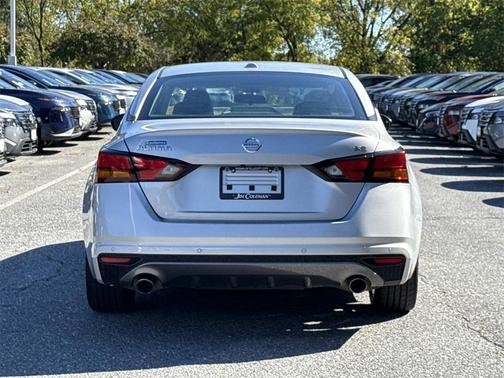 2022 Nissan Altima SR FWD