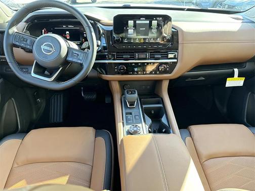 2025 Nissan Pathfinder Platinum 4WD