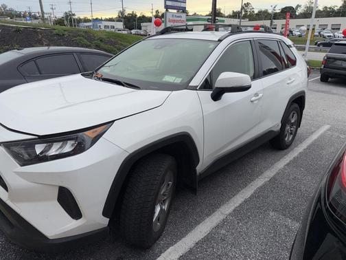 2022 Toyota RAV4 Hybrid LE