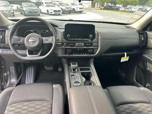 2025 Nissan Pathfinder S 4WD