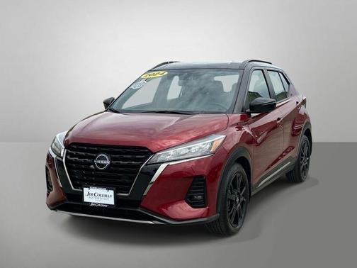 Super Black 2024 Nissan Kicks SR
