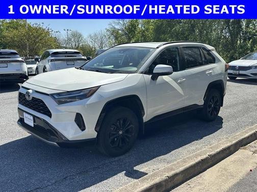 2022 Toyota RAV4 Hybrid SE