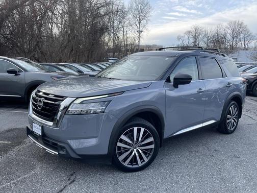 2022 Nissan Pathfinder Platinum 4WD