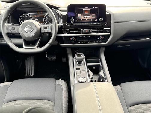 2025 Nissan Pathfinder SV 4WD