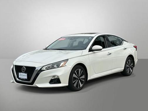 2022 Nissan Altima 2.5 SL