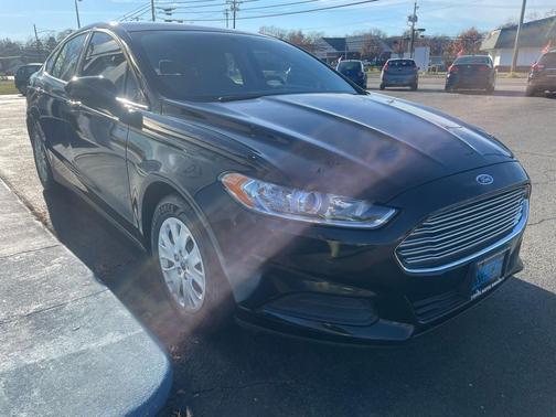 2014 Ford Fusion S