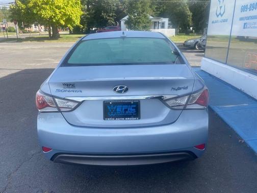 2013 Hyundai SONATA Hybrid Base