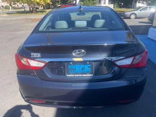 2011 Hyundai SONATA GLS