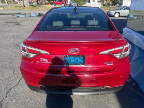 2016 Hyundai SONATA Hybrid Limited