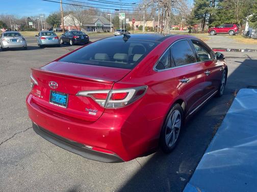 2016 Hyundai SONATA Hybrid Limited