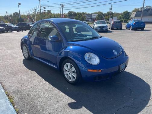 2008 Volkswagen New Beetle S
