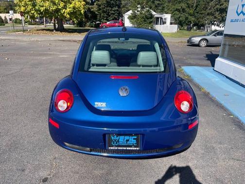 2008 Volkswagen New Beetle S