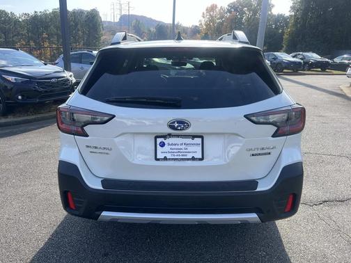 2022 Subaru Outback Touring