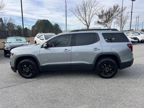 2023 GMC Acadia AWD AT4