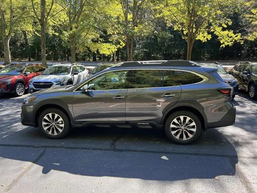 2025 Subaru Outback Touring