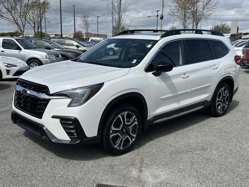 Crystal White Pearl 2025 Subaru Ascent Limited 7-Passenger