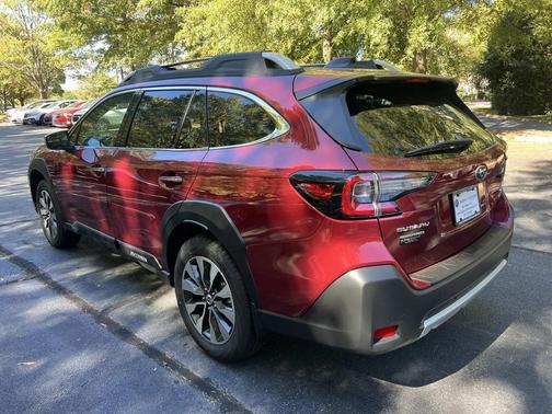 2025 Subaru Outback Touring XT