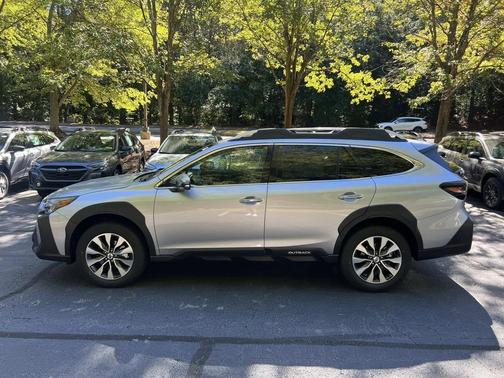 2025 Subaru Outback Touring XT
