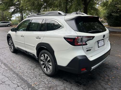 2025 Subaru Outback Touring