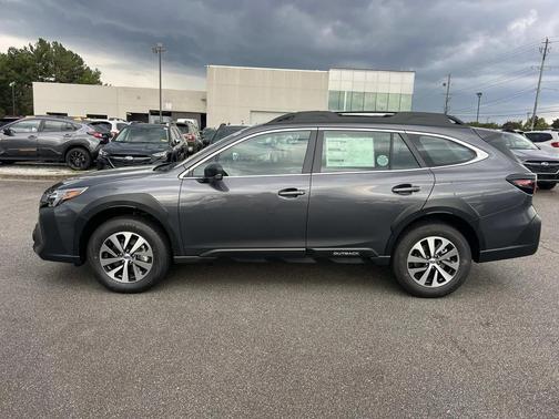 2025 Subaru Outback Base