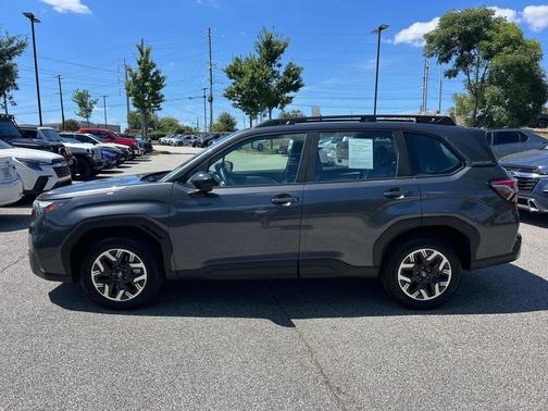 2025 Subaru Forester Base