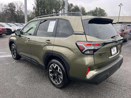 2025 Subaru Forester Premium