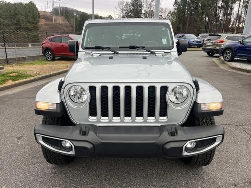 2023 Jeep Gladiator Overland