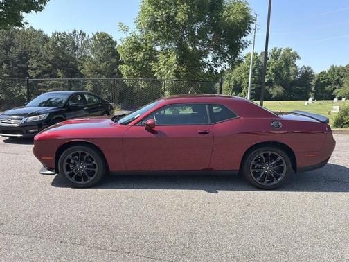 Octane Red Pearlcoat 2022 Dodge Challenger GT