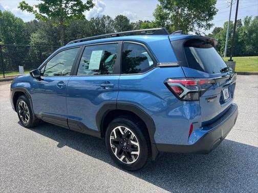 2025 Subaru Forester Base