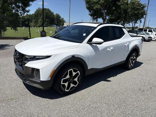 Atlas White 2024 Hyundai SANTA CRUZ Limited