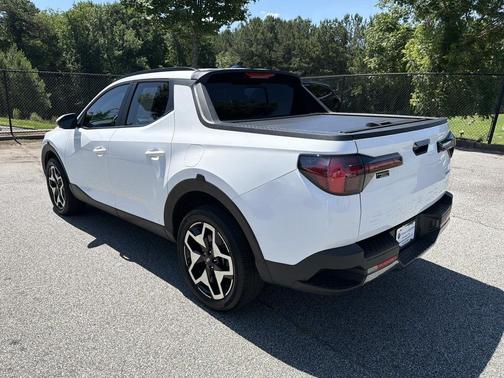 Atlas White 2024 Hyundai SANTA CRUZ Limited