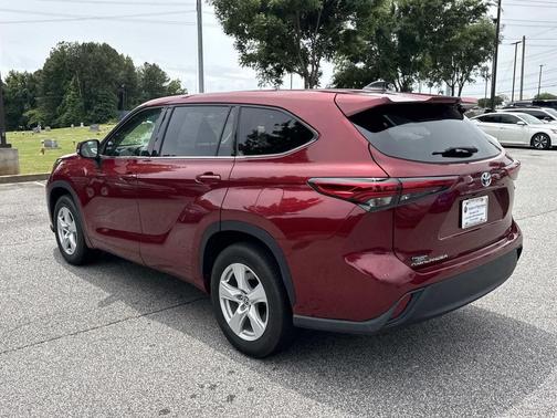 Ruby Flare Pearl 2022 Toyota Highlander Hybrid LE