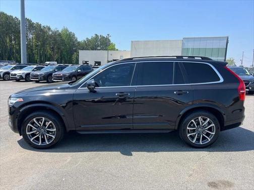 2018 Volvo XC90 T5 Momentum