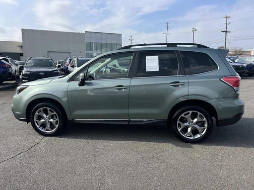 2017 Subaru Forester 2.5i Touring