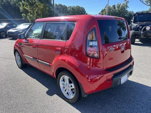 2010 Kia Soul +