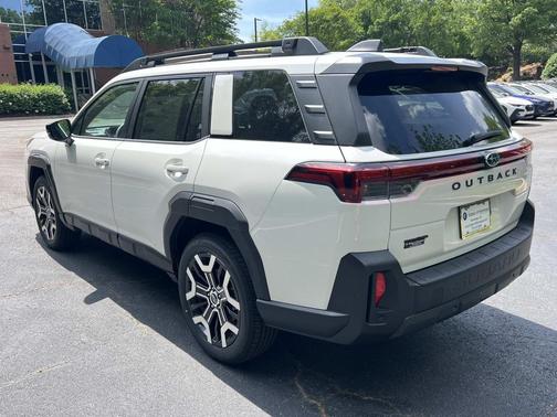 Crystal White Pearl 2026 Subaru Outback Touring XT