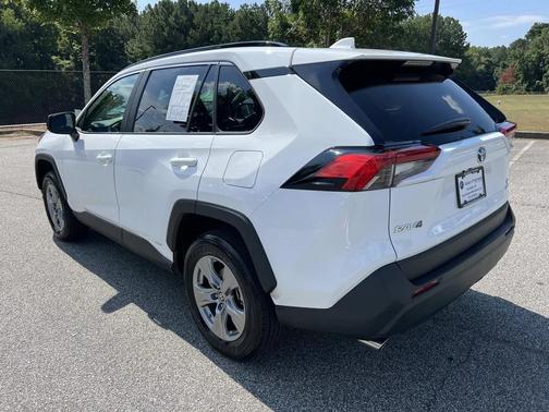 2024 Toyota RAV4 Hybrid SE