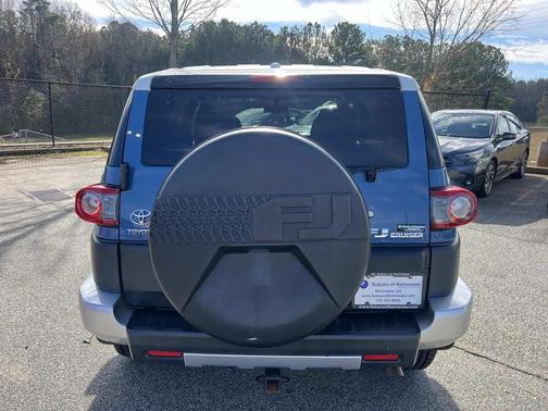 2013 Toyota FJ Cruiser Base